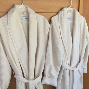 5 Star Hotel Plush Robes- Ivory. One size.